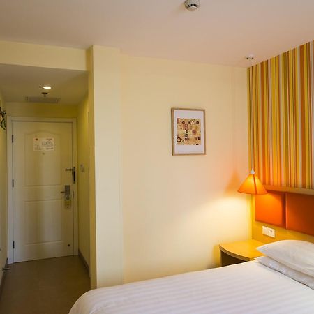 Home Inn Guangzhou Middle Jiefang Road Gongyuanqian Metro Station גואנגג'ואו מראה חיצוני תמונה